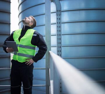 تنظيف الخزانات